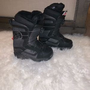 Women's Vans Snowboard boots Size 7
